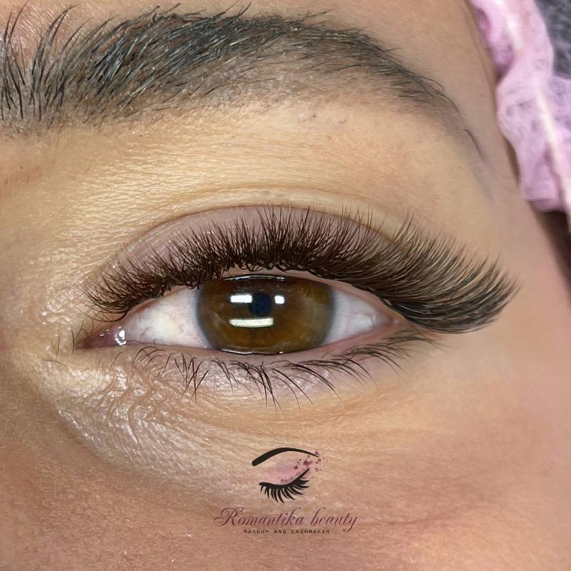 ריסים חולון - Maria Romantika Lashes