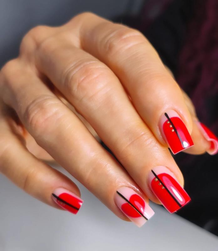 מניקור ופדיקור חולון - Holon Nails Lily