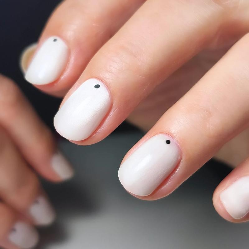 מניקור ופדיקור חולון - Holon Nails Lily