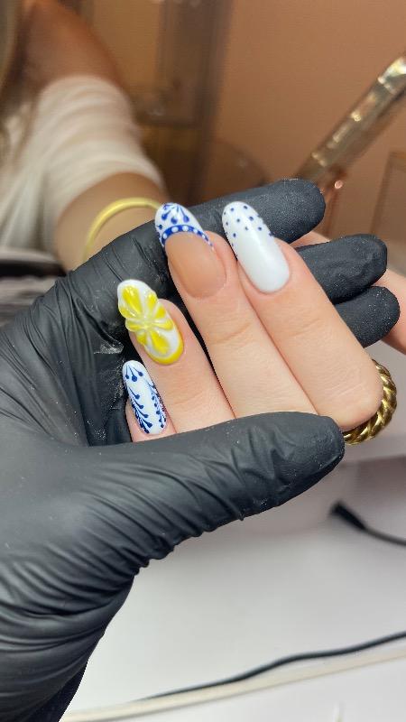 מניקור ופדיקור תל אביב-יפו - Elena