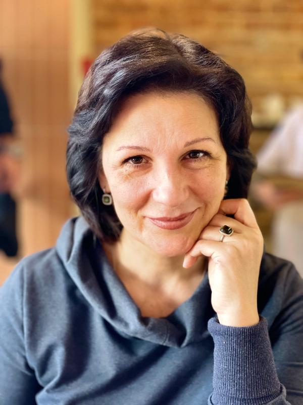 Alyona Butman Podolog - מניקור ופדיקור רמת גן