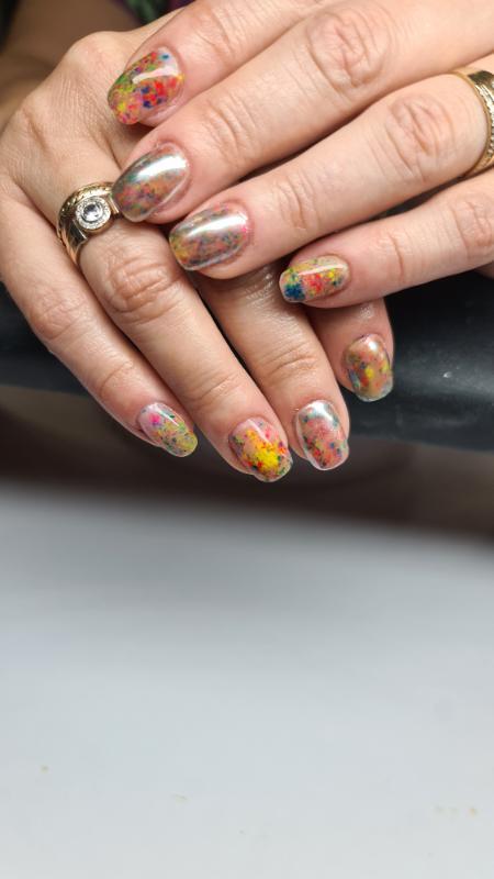 מניקור ופדיקור נתניה - LUNA  manicure