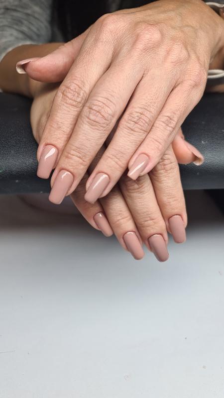 מניקור ופדיקור נתניה - LUNA  manicure