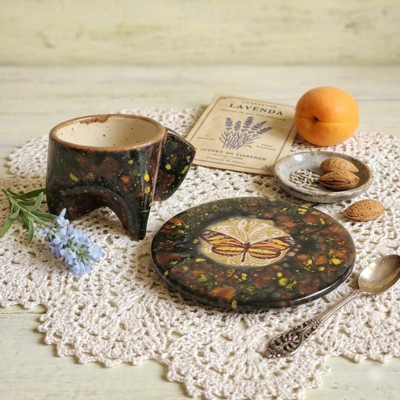 Espresso cup from the "On three legs" series - Аrt&Ceramica"FishKA"