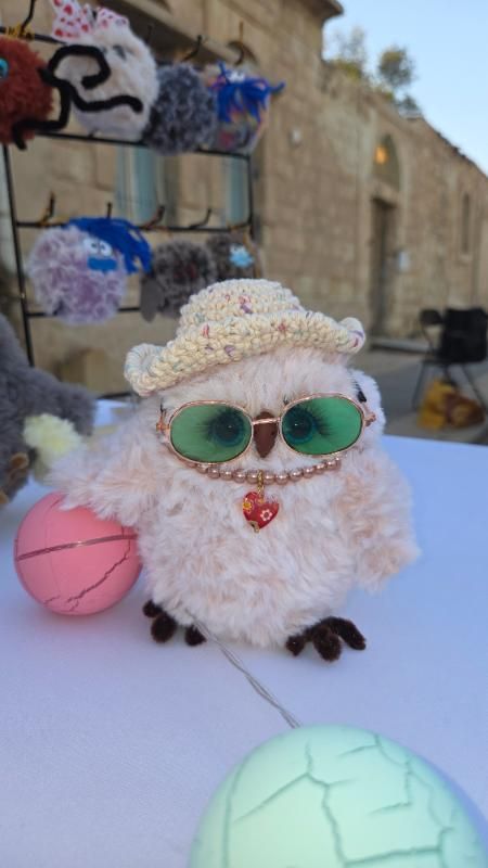 Owl Lady Fancypants - Dina Yanshuf