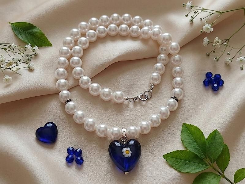 Murano glass cobalt daisy pendant & white Aurora crystal pearls necklace. Sterling silver - Palm Seed Jewelry